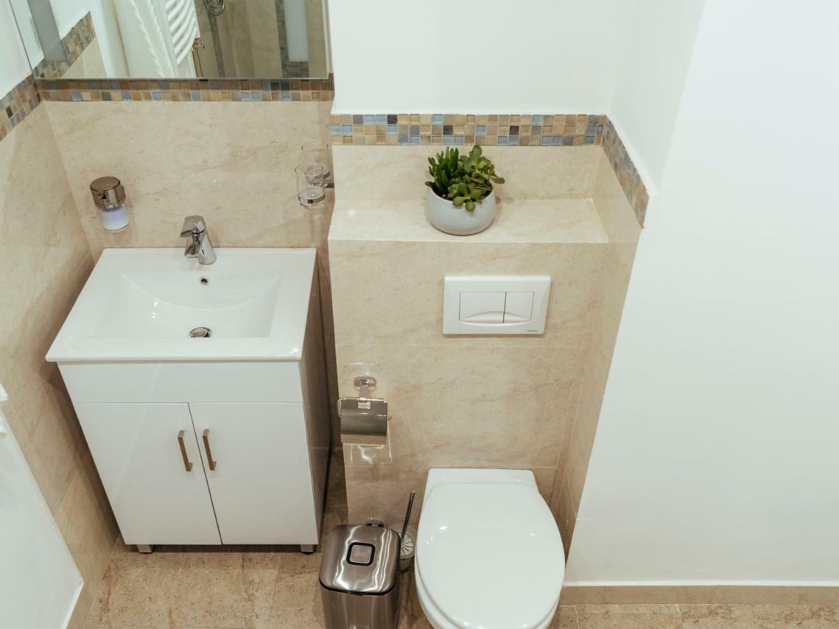Bright And Spacious Central Apartment- Piata Amzei Bucarest Extérieur photo